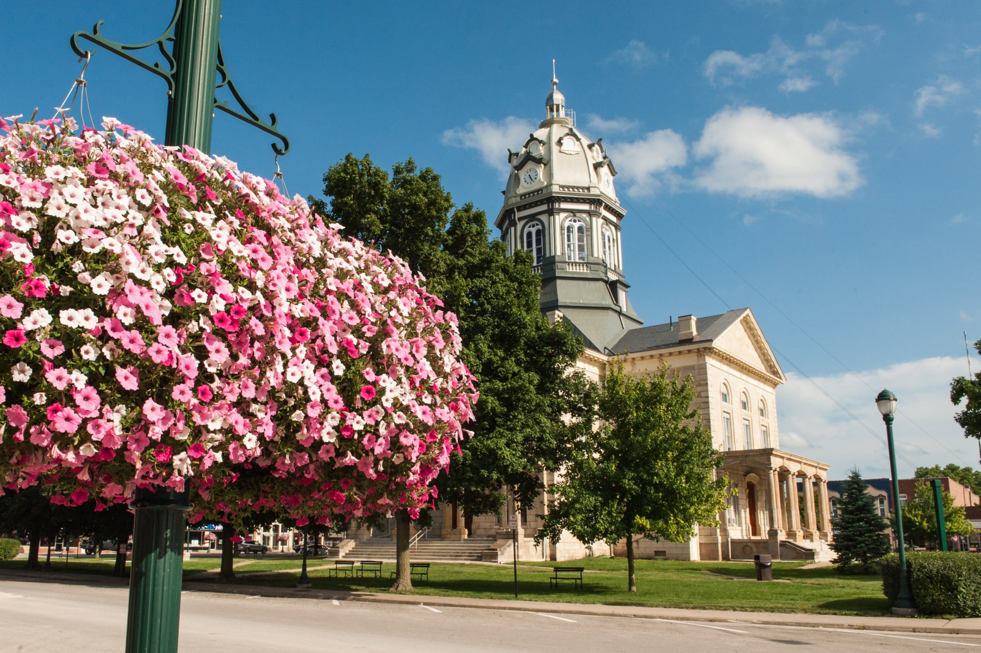 Winterset Courthouse Retail District