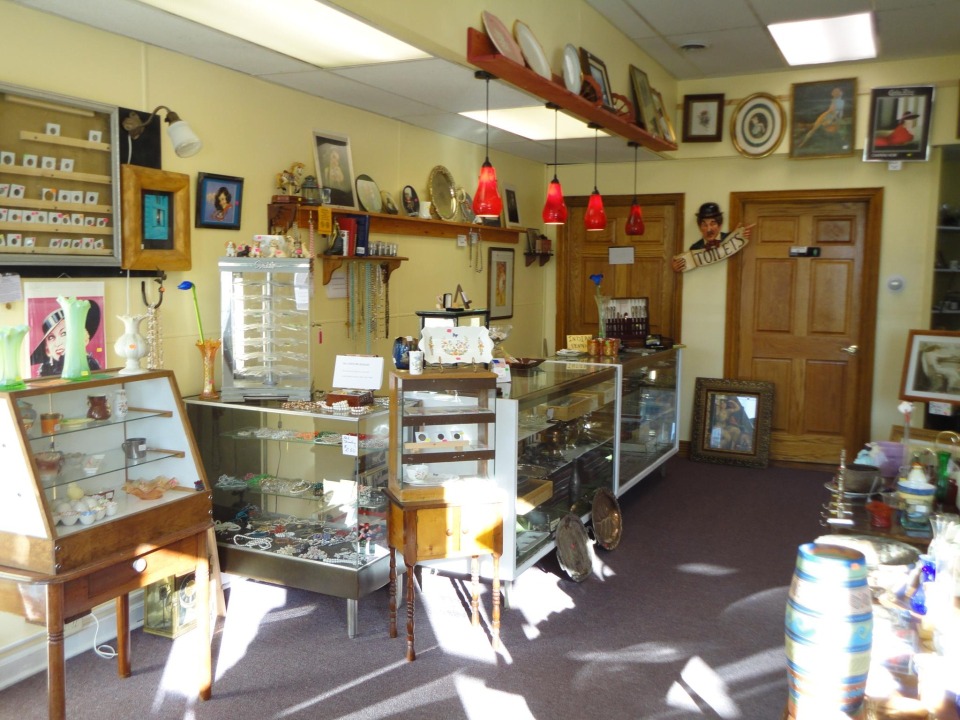 Antiques Winterset photo